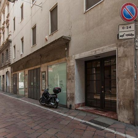 Ferienwohnung Youhosty - Dei Piatti 3 Mailand Exterior foto