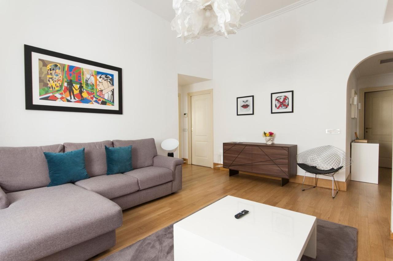 Ferienwohnung Youhosty - Dei Piatti 3 Mailand Exterior foto