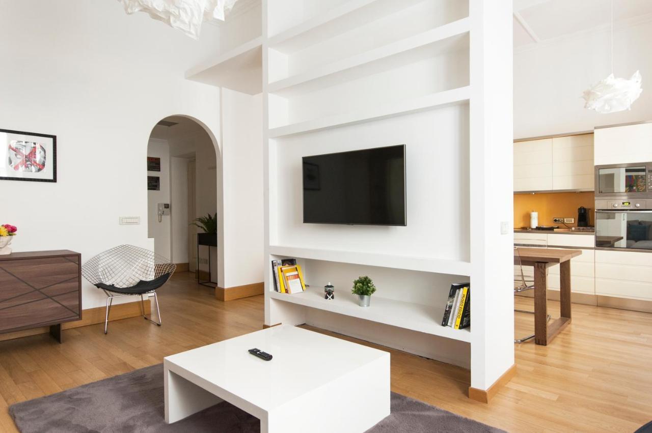 Ferienwohnung Youhosty - Dei Piatti 3 Mailand Exterior foto